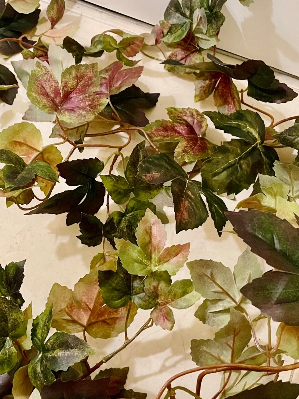 Foliage Garland - Picture 2 of 3
